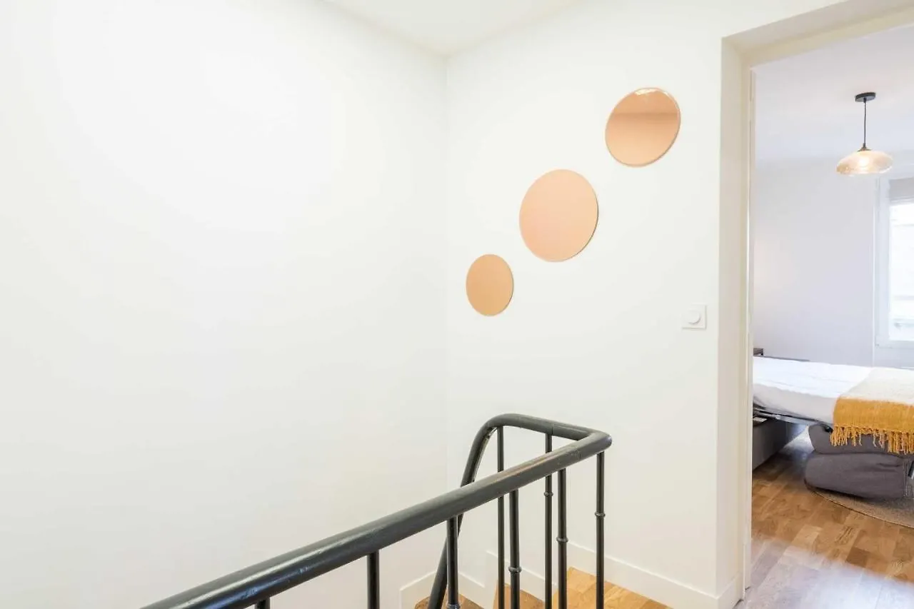 Cosy Apartment In The Heart Of Belleville 6P2Bedroom París
