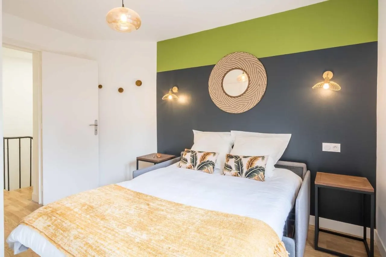 Cosy Apartment In The Heart Of Belleville 6P2Bedroom Paris