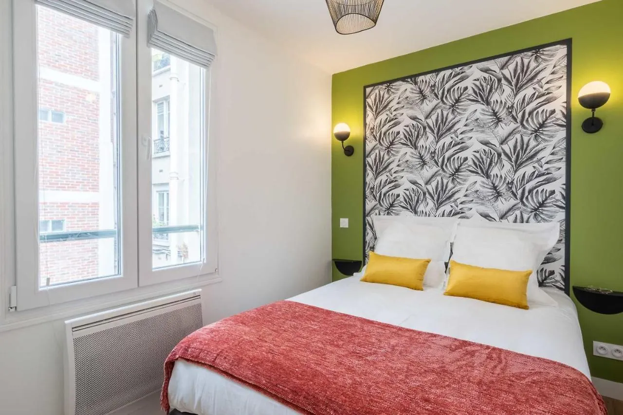 Cosy Apartment In The Heart Of Belleville 6P2Bedroom Paris 0*,  France